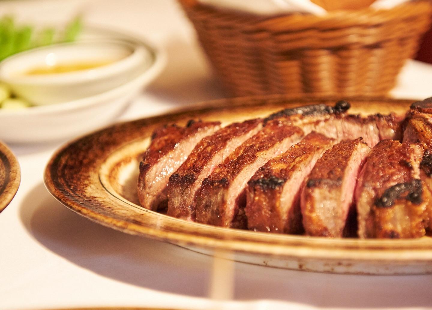 焼き上がった瞬間に広がる香ばしさと、凝縮された旨み。