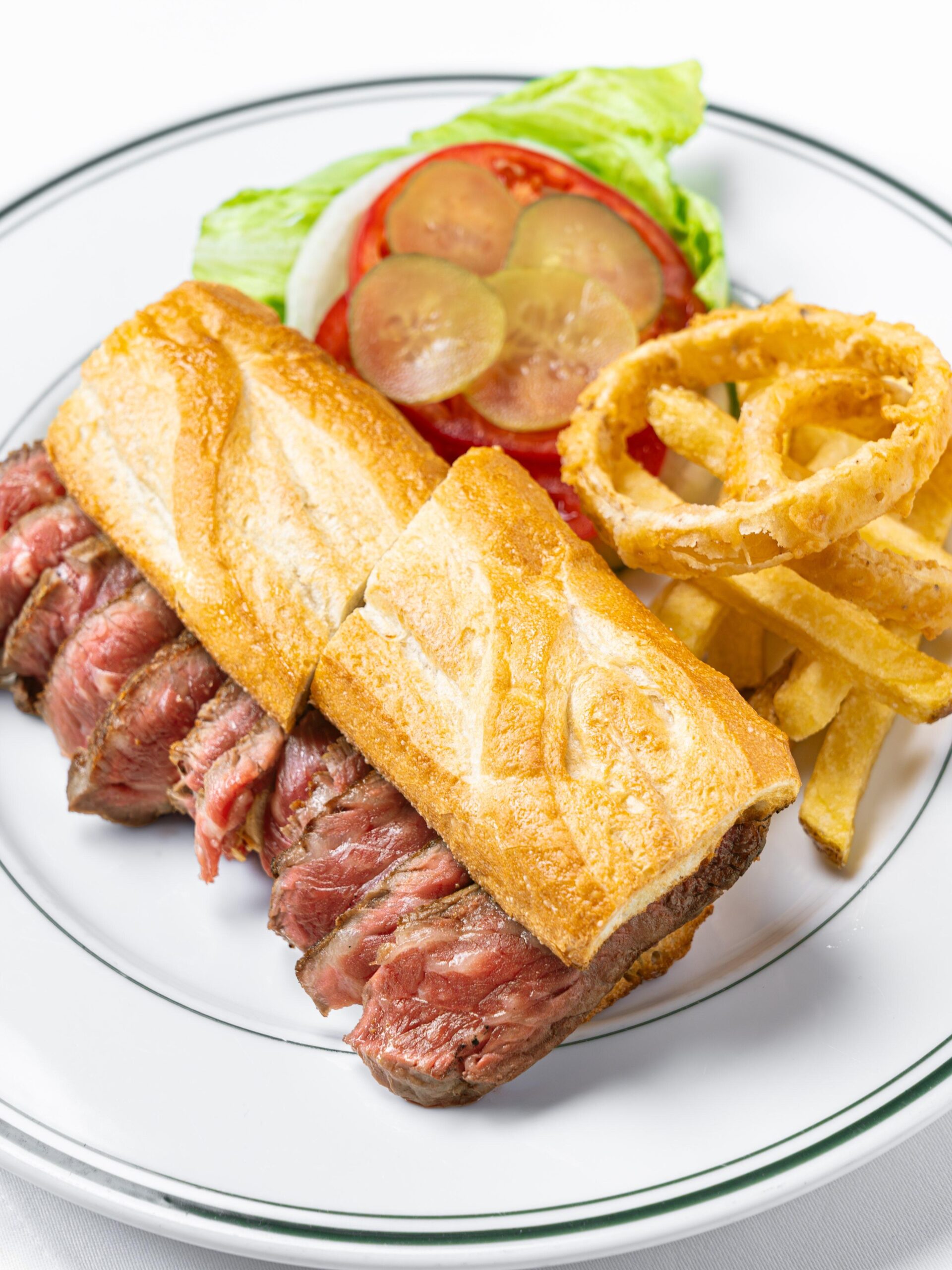 普段のランチとはひと味違う、心満たされる食事の時間を。