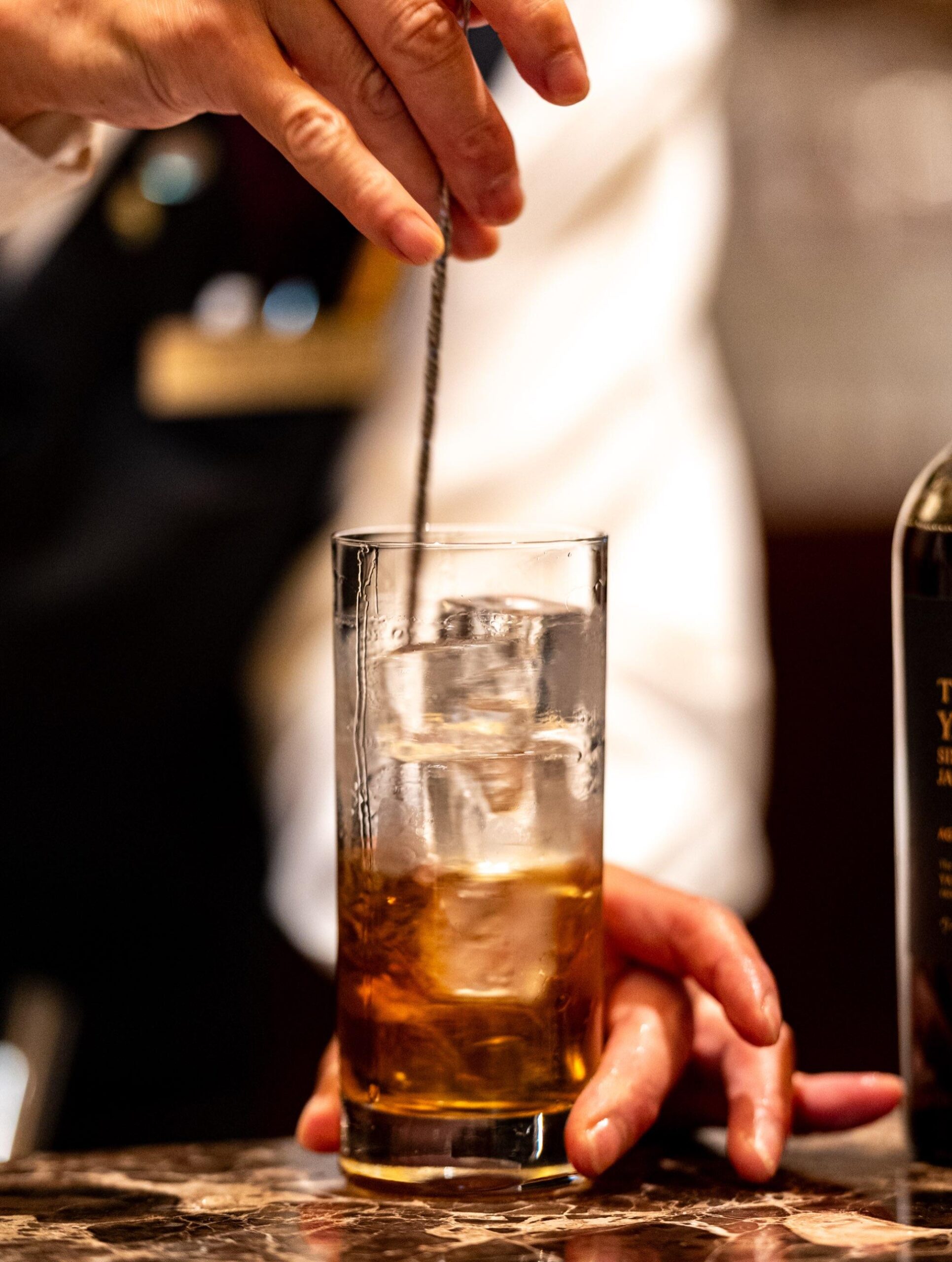 15:00から18:00まで、BARエリアで楽しめるHAPPY HOUR。